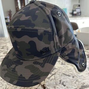 Sherpa lined ball cap surf/snow